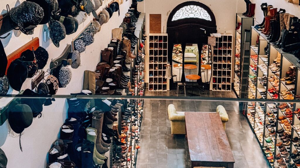 Immagini interne dell'archivio storico ANGELO Vintage Palace